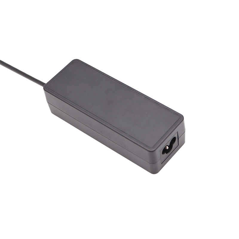 PD100W氮化鎵臺式充電器